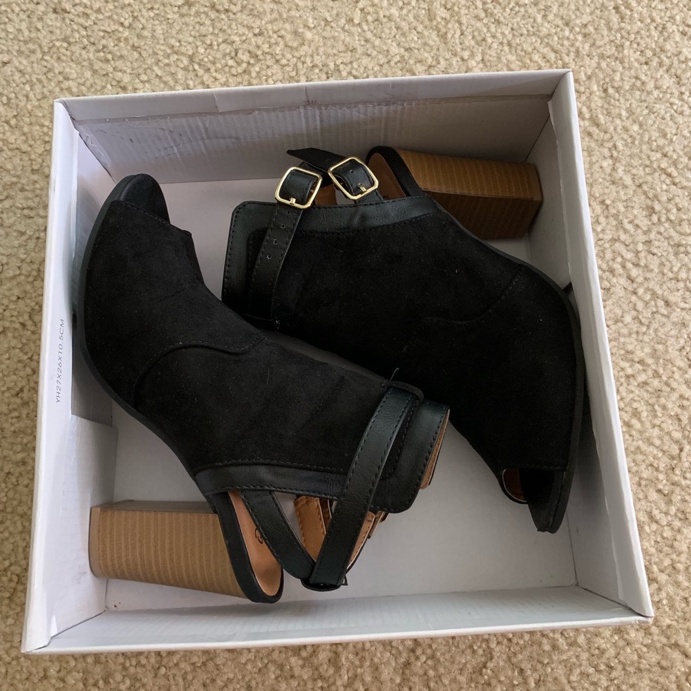 BLACK SUEDE BOOTIES SZ 7